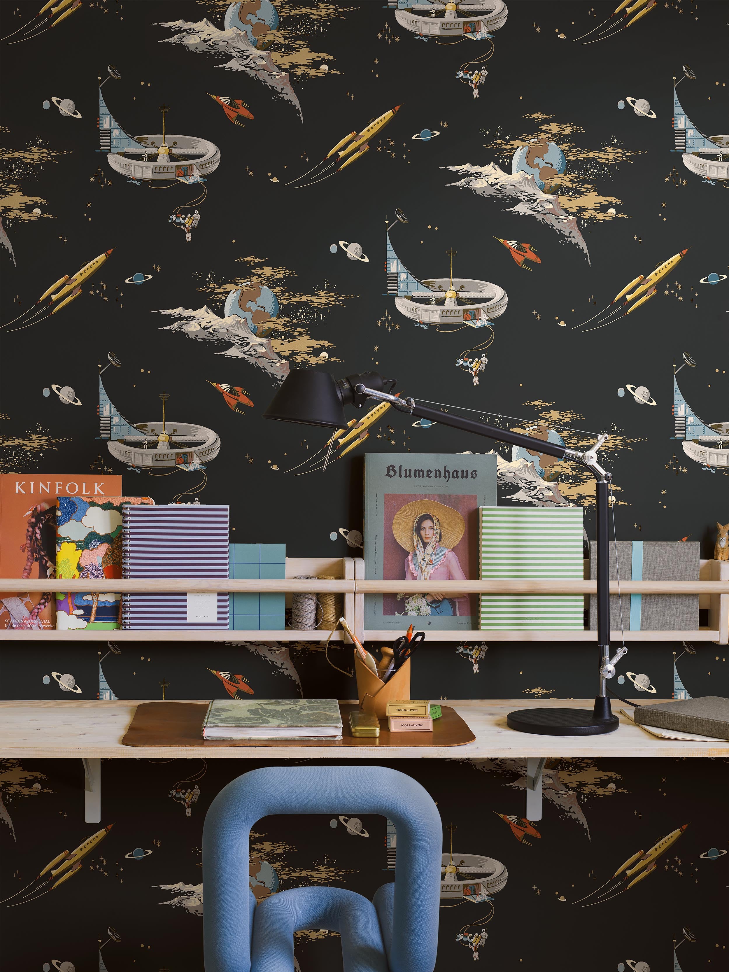 Space Adventure, Svart