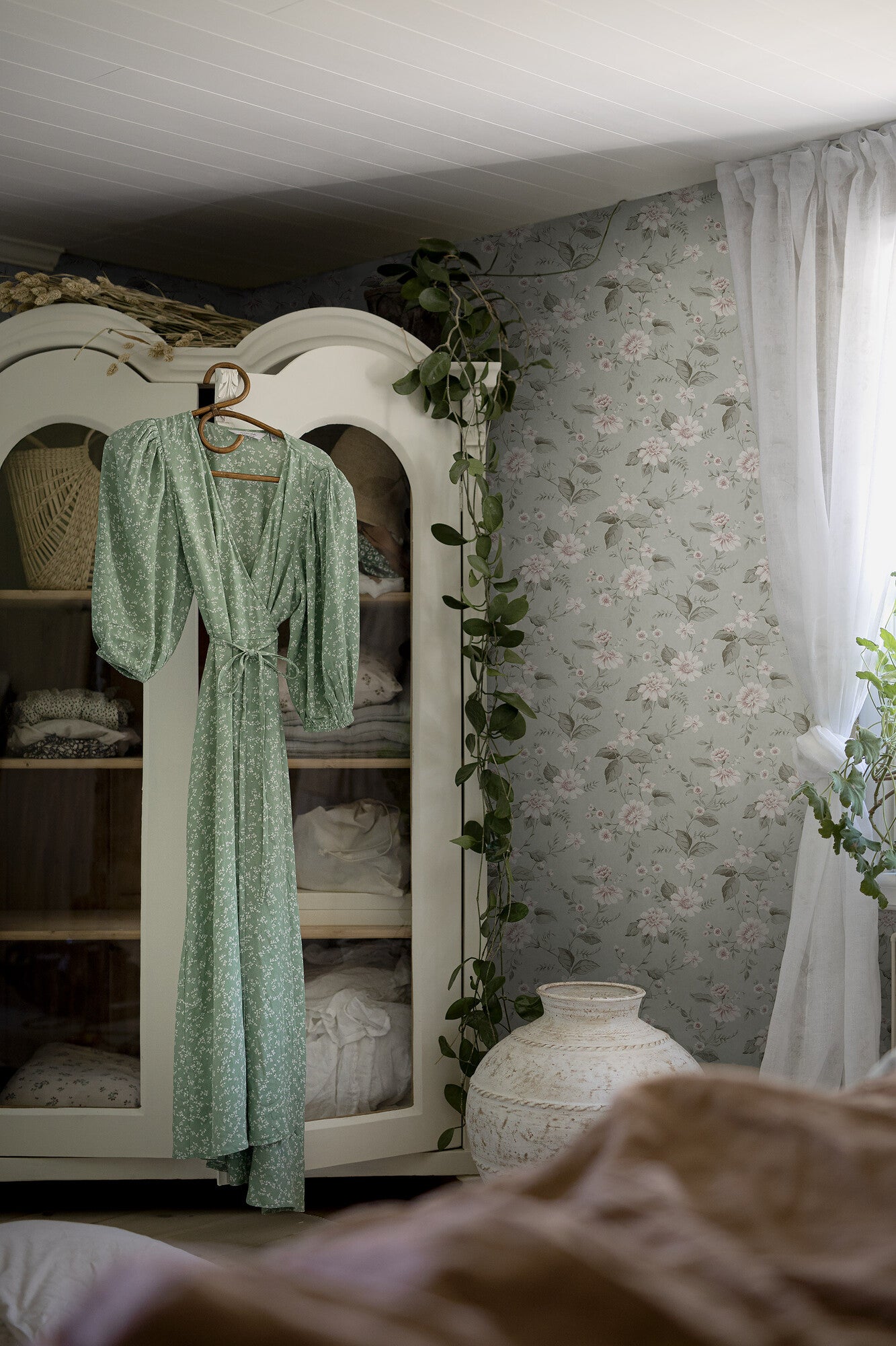 Laura´s Cottage blågrön botten