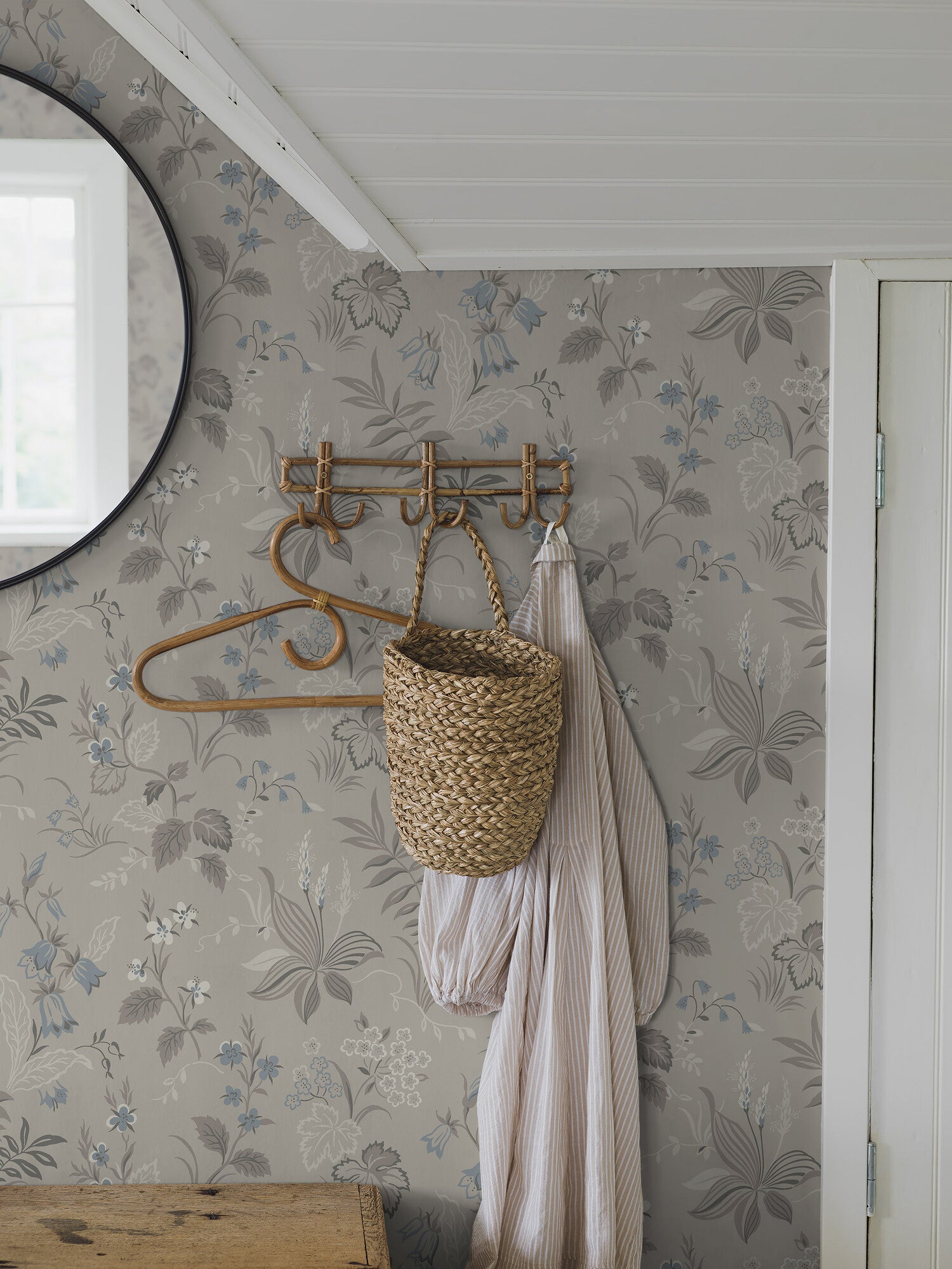 Folklore, varmt ljusgrå tapet