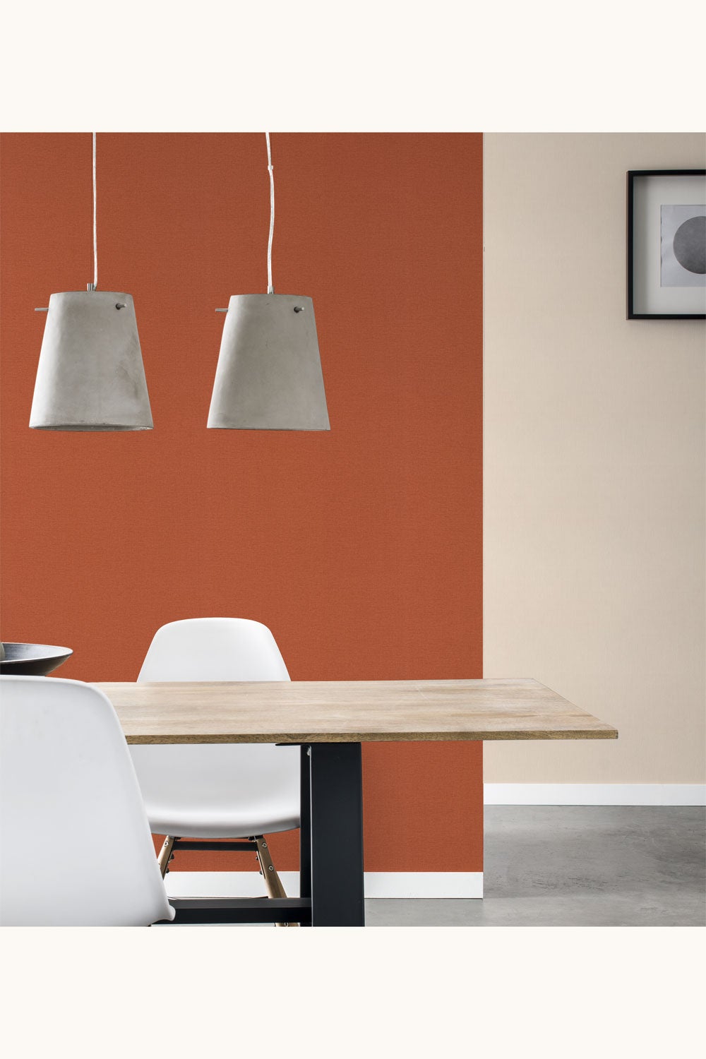 Collage, orange tapet