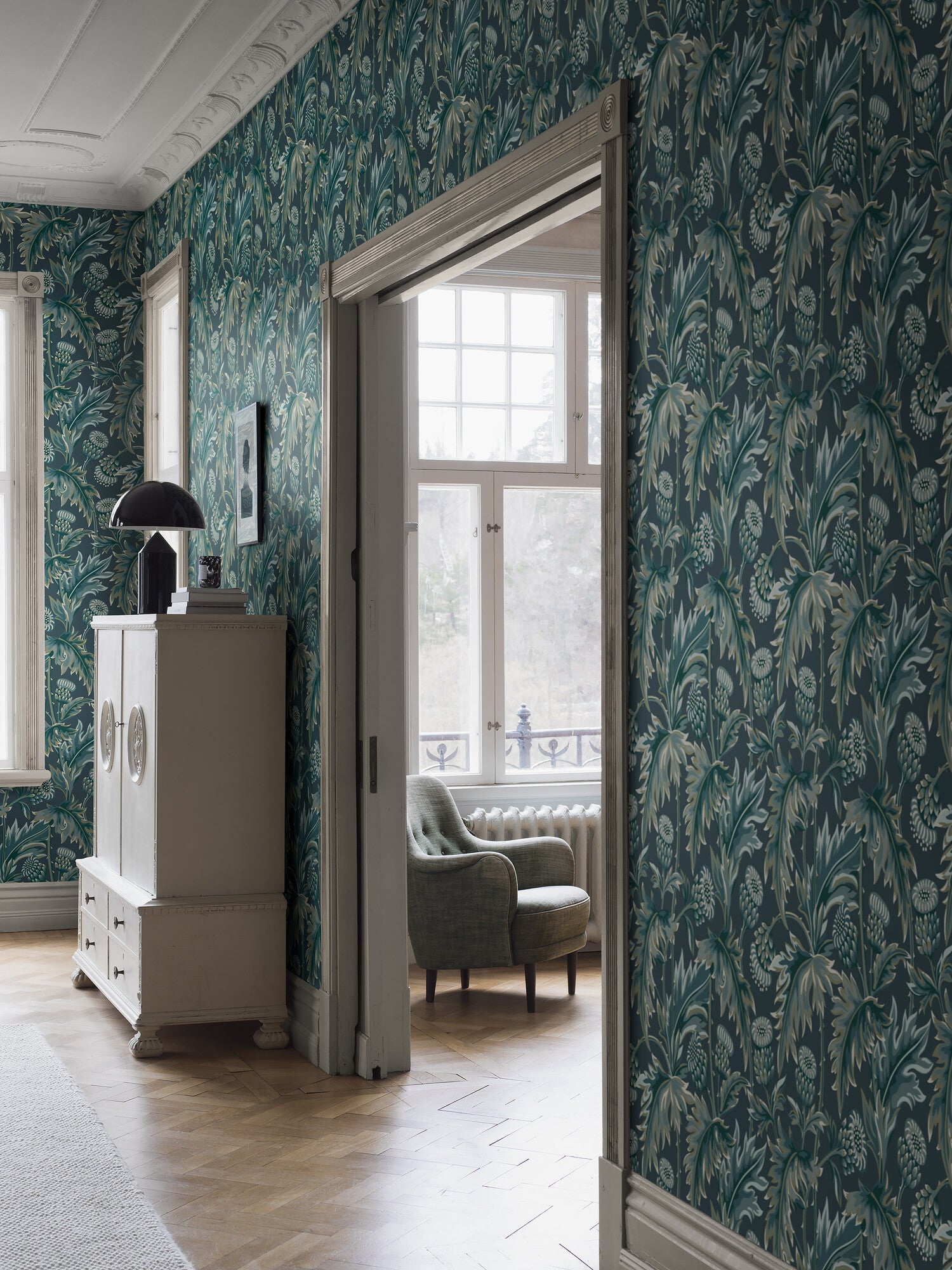 Treasured Thistle, tapet i blå nyanser